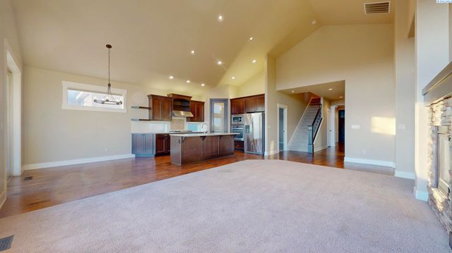 2260 Copperleaf Street, Richland, WA 99352