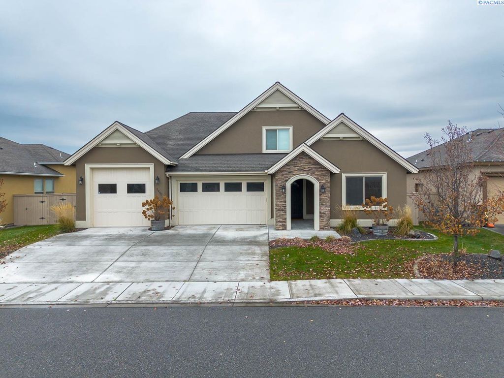 2260 Copperleaf Street, Richland, WA 99352