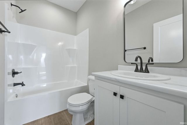 1564 Farm View Court, Huntertown, IN 46748