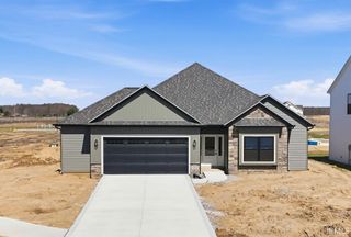 1564 Farm View Court, Huntertown, IN 46748