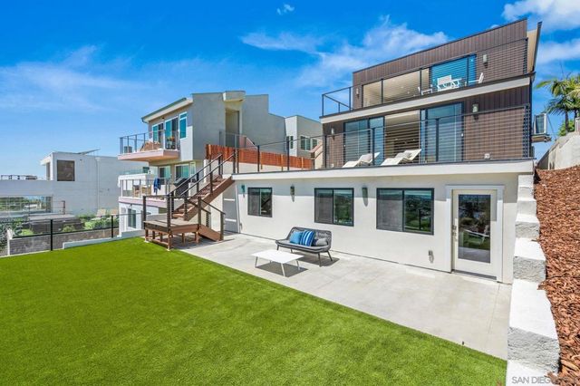 1253 Van Nuys St, San Diego, CA 92109