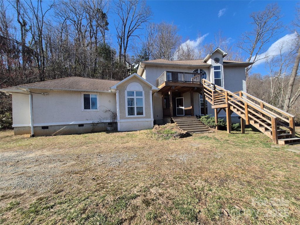 318 Vance Gap Road, Asheville, NC 28804