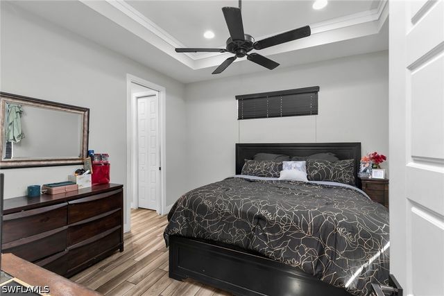 1386 Rosemary LN, Naples, FL 34103