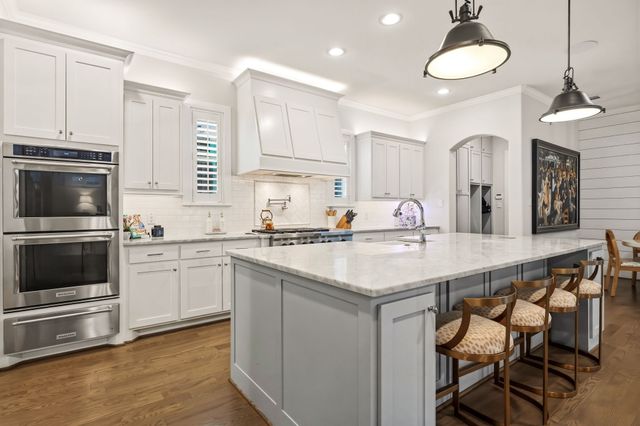 7027 Casa Loma Avenue, Dallas, TX 75214