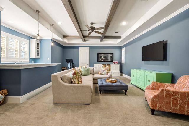 7027 Casa Loma Avenue, Dallas, TX 75214