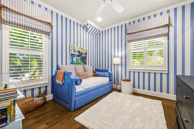 7027 Casa Loma Avenue, Dallas, TX 75214