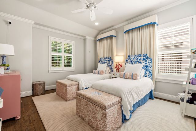 7027 Casa Loma Avenue, Dallas, TX 75214