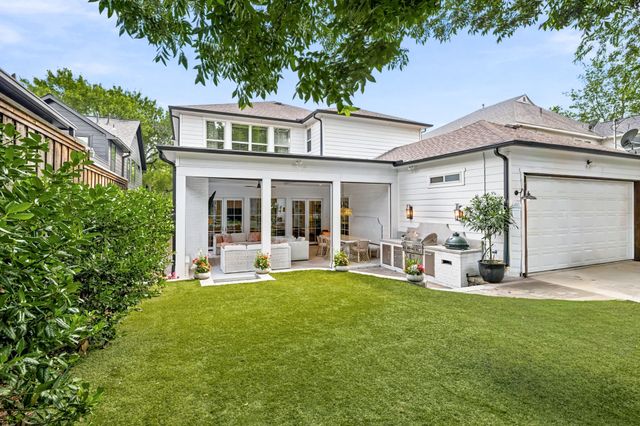 7027 Casa Loma Avenue, Dallas, TX 75214