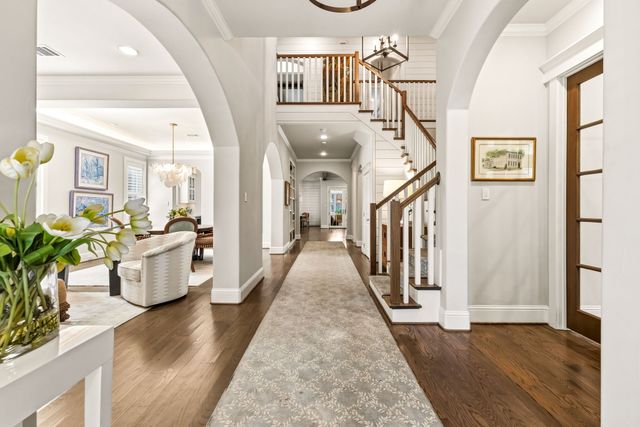 7027 Casa Loma Avenue, Dallas, TX 75214