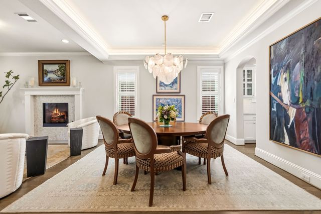 7027 Casa Loma Avenue, Dallas, TX 75214