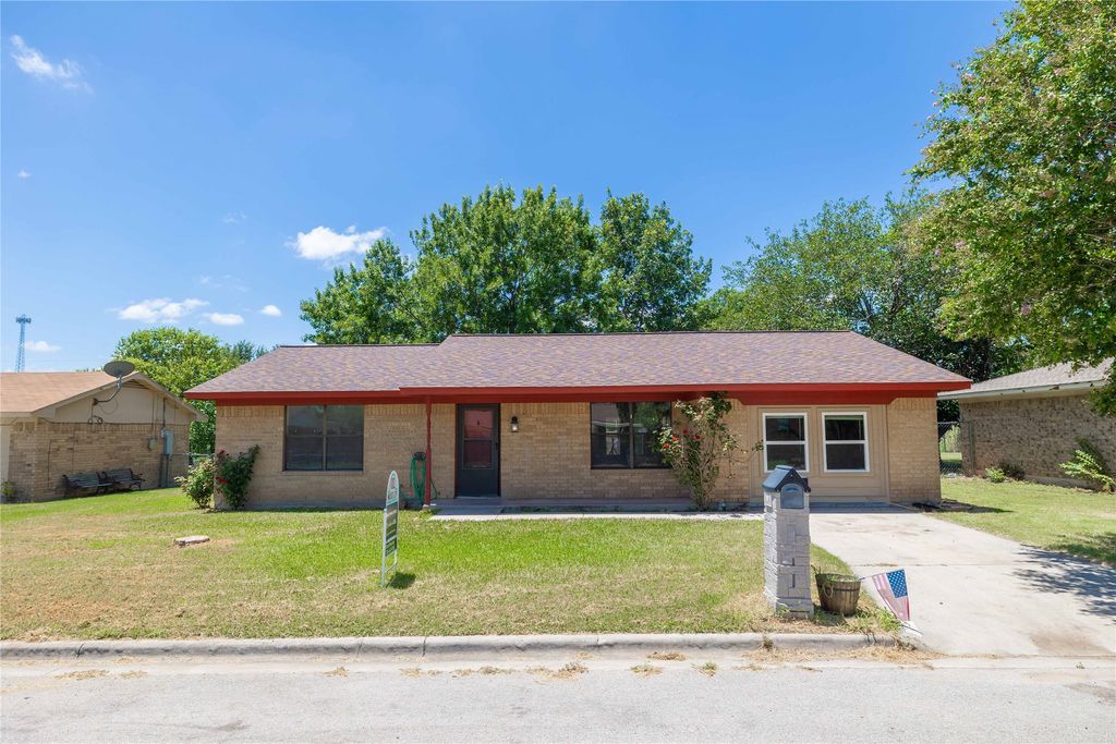 117 Meadow Lane, Early, TX 76802
