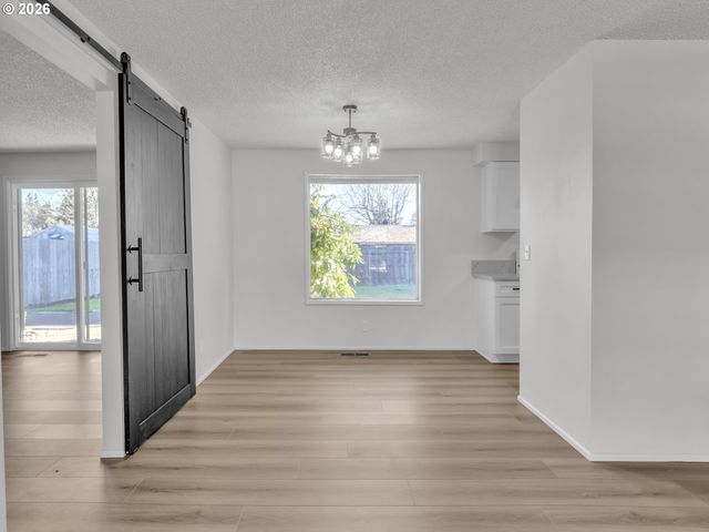 4974 NINA Ave Se, Salem, OR 97302