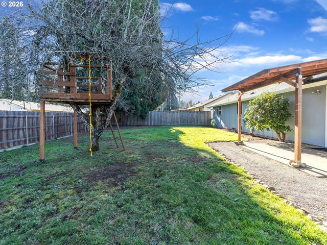 4974 NINA Ave Se, Salem, OR 97302