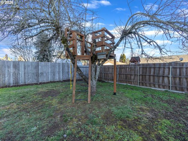 4974 NINA Ave Se, Salem, OR 97302