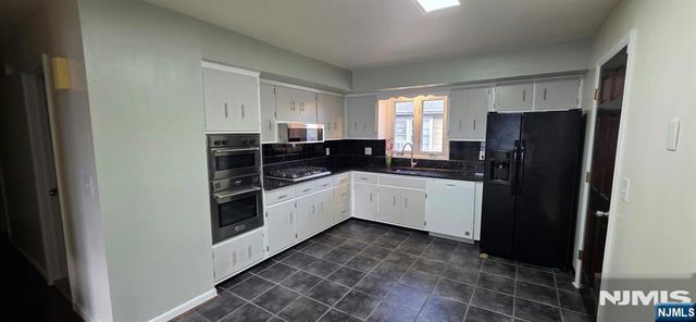 95 Stefanic Avenue, Elmwood Park, NJ 07407
