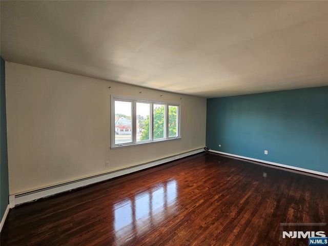 95 Stefanic Avenue, Elmwood Park, NJ 07407