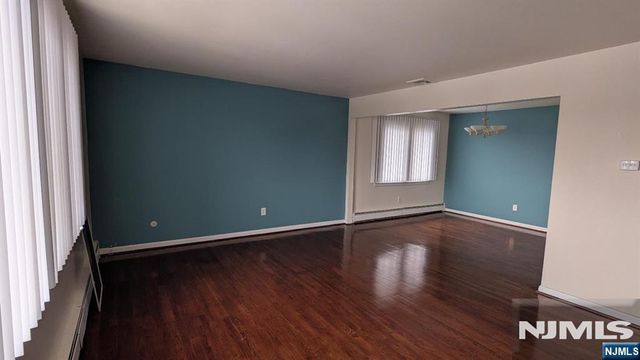 95 Stefanic Avenue, Elmwood Park, NJ 07407