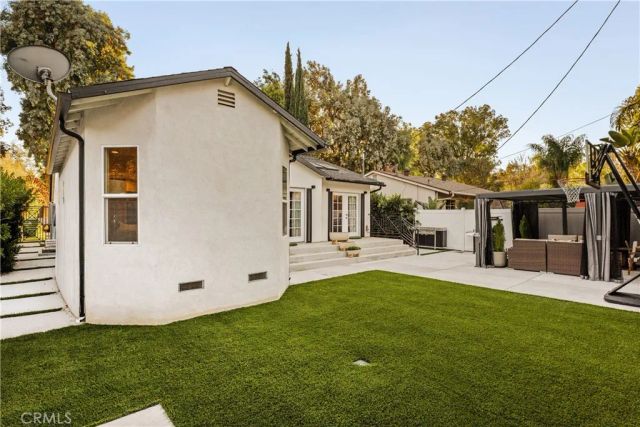 21231 San Miguel Street, Woodland Hills, CA 91364