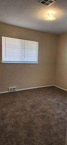 1708 NW 45th St, Lawton, OK 73505