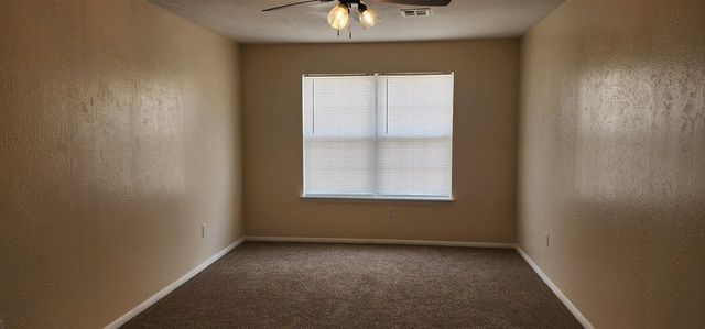 1708 NW 45th St, Lawton, OK 73505
