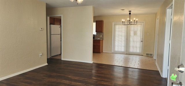 1708 NW 45th St, Lawton, OK 73505