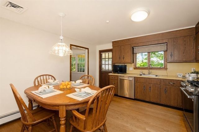 87 Hancock Rd, Needham, MA 02492