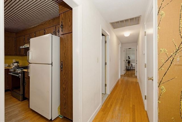 87 Hancock Rd, Needham, MA 02492