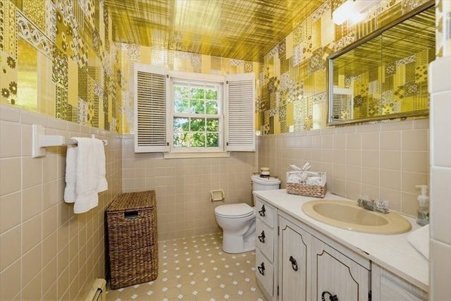 87 Hancock Rd, Needham, MA 02492