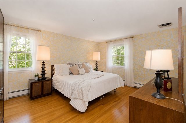 87 Hancock Rd, Needham, MA 02492