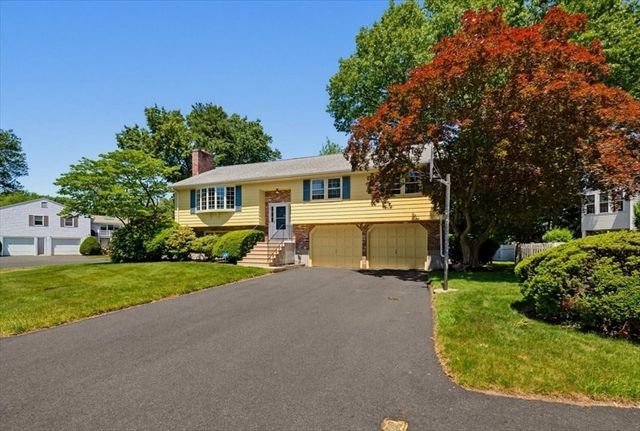 87 Hancock Rd, Needham, MA 02492