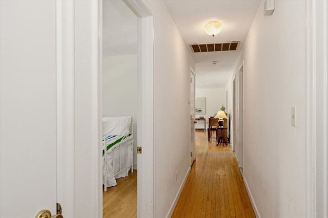 87 Hancock Rd, Needham, MA 02492