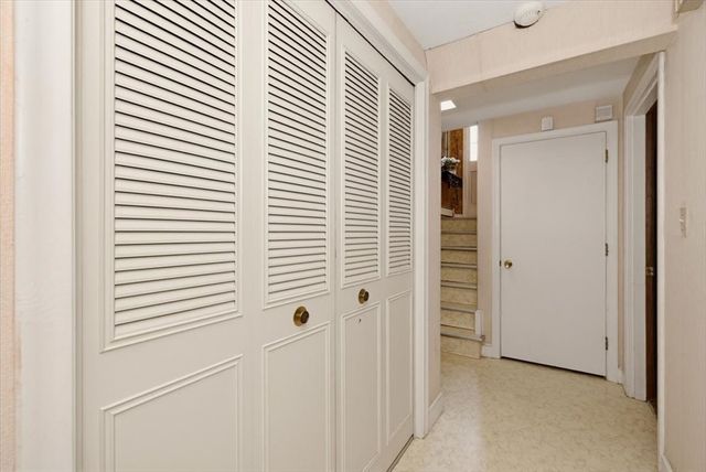 87 Hancock Rd, Needham, MA 02492