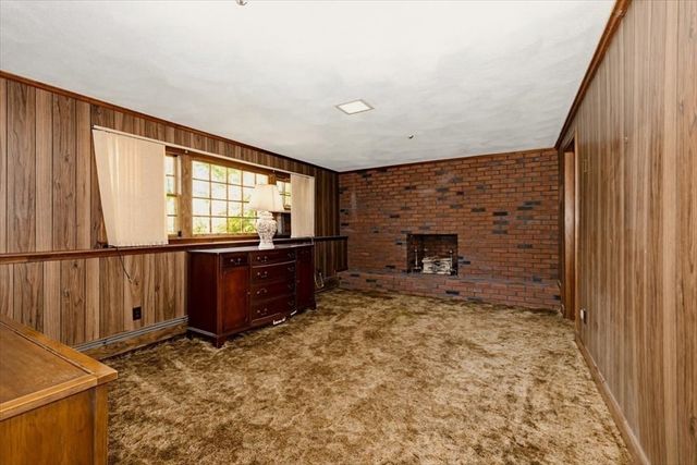 87 Hancock Rd, Needham, MA 02492