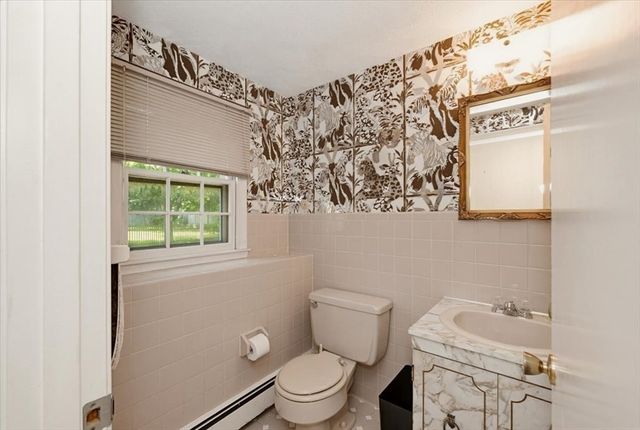 87 Hancock Rd, Needham, MA 02492