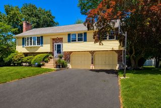 87 Hancock Rd, Needham, MA 02492