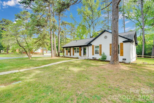 5201 Amity Place, Charlotte, NC 28212