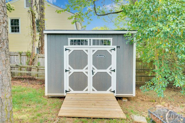 5201 Amity Place, Charlotte, NC 28212