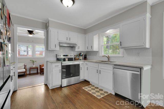 5201 Amity Place, Charlotte, NC 28212