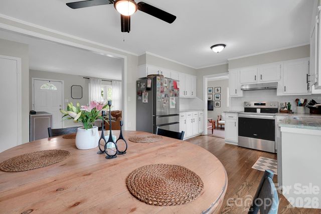 5201 Amity Place, Charlotte, NC 28212