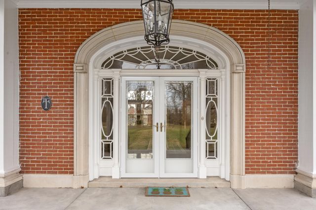 160 Elm Street, Versailles, KY 40383