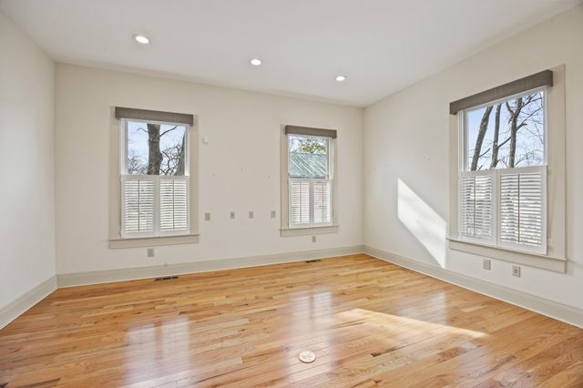 160 Elm Street, Versailles, KY 40383