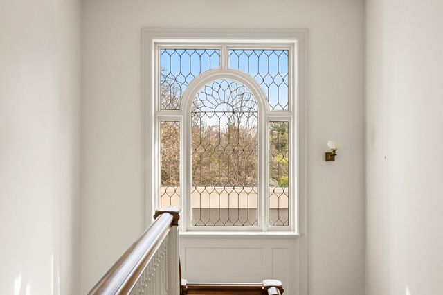 160 Elm Street, Versailles, KY 40383