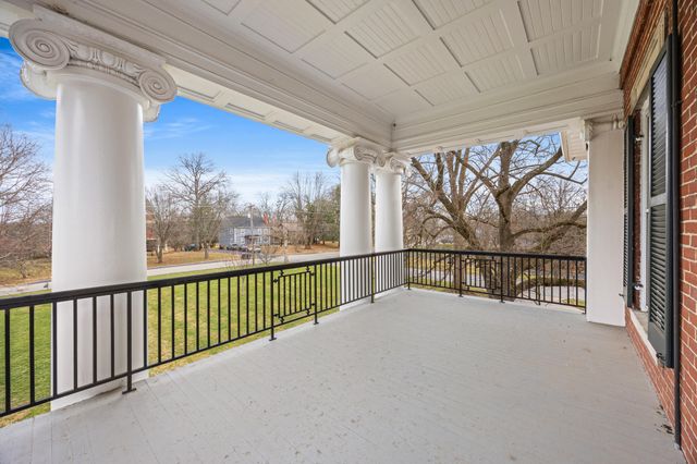 160 Elm Street, Versailles, KY 40383