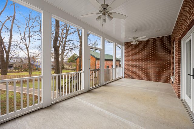 160 Elm Street, Versailles, KY 40383