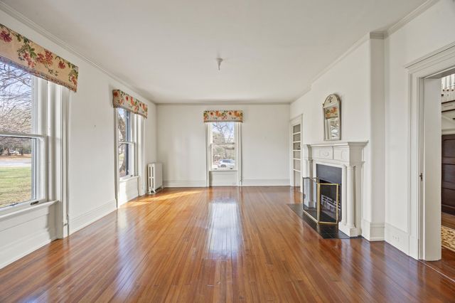 160 Elm Street, Versailles, KY 40383