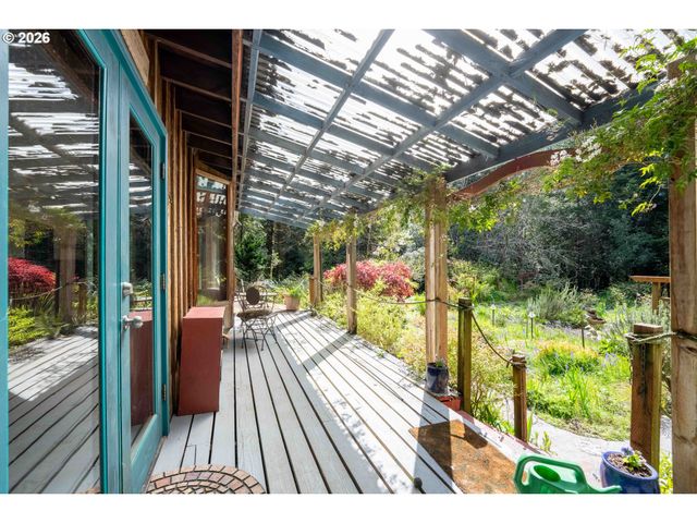54378 ROSA Rd, Bandon, OR 97411