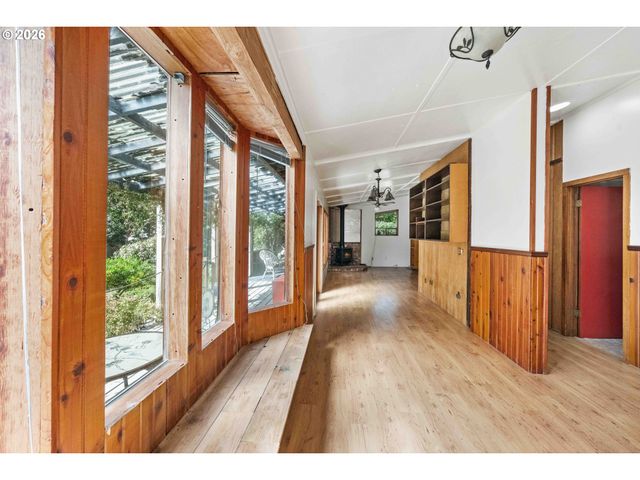 54378 ROSA Rd, Bandon, OR 97411