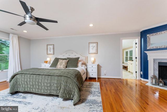 8464 TURKEY RUN DR, Warrenton, VA 20187