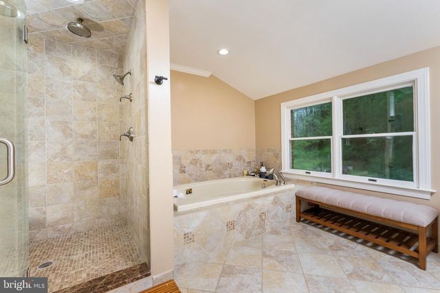 8464 TURKEY RUN DR, Warrenton, VA 20187
