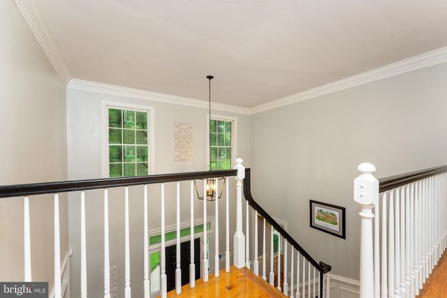 8464 TURKEY RUN DR, Warrenton, VA 20187